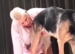 Hound enjoys this zoophile slut